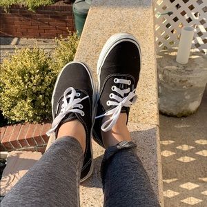 【7】Vans women 7 sneakers